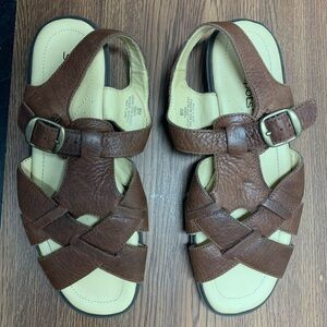 Soft spots vintage brown leather y2k sandals size 8